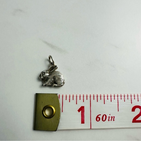Vintage Sterling Silver Bunny Rabbit Charm | 3D Detailed Animal Pendant - Picture 6 of 7